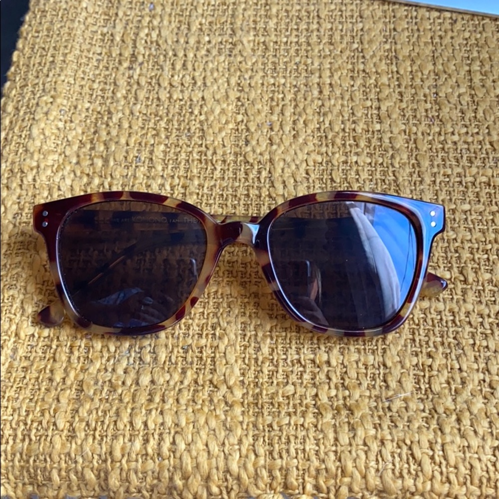 Komono tortoise glasses